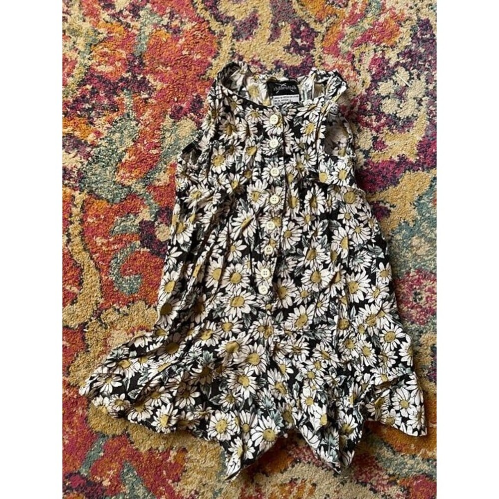 Xhilaration Daisy Print Romper Vintage
